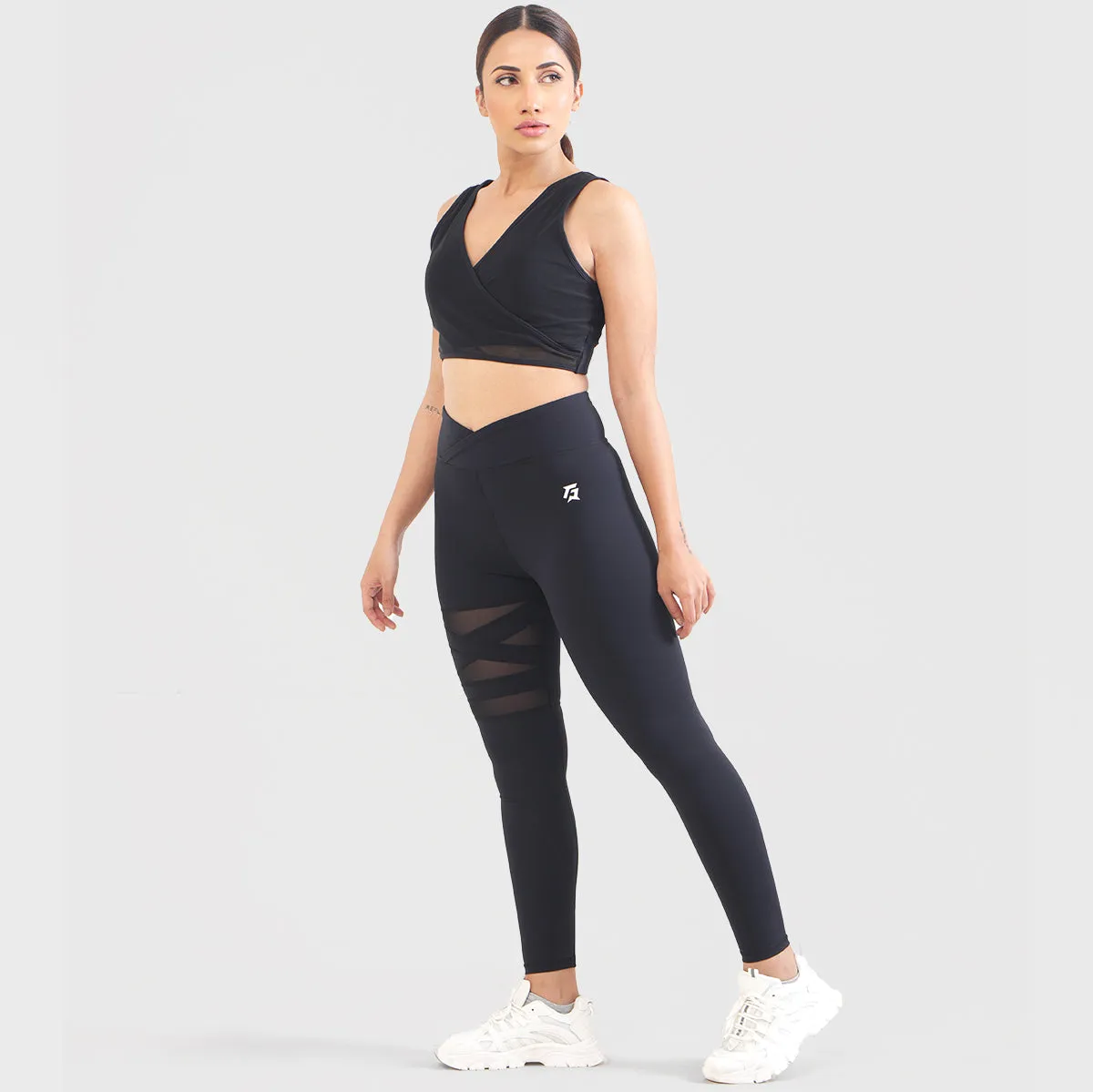 Rise Sports Bra (Black)