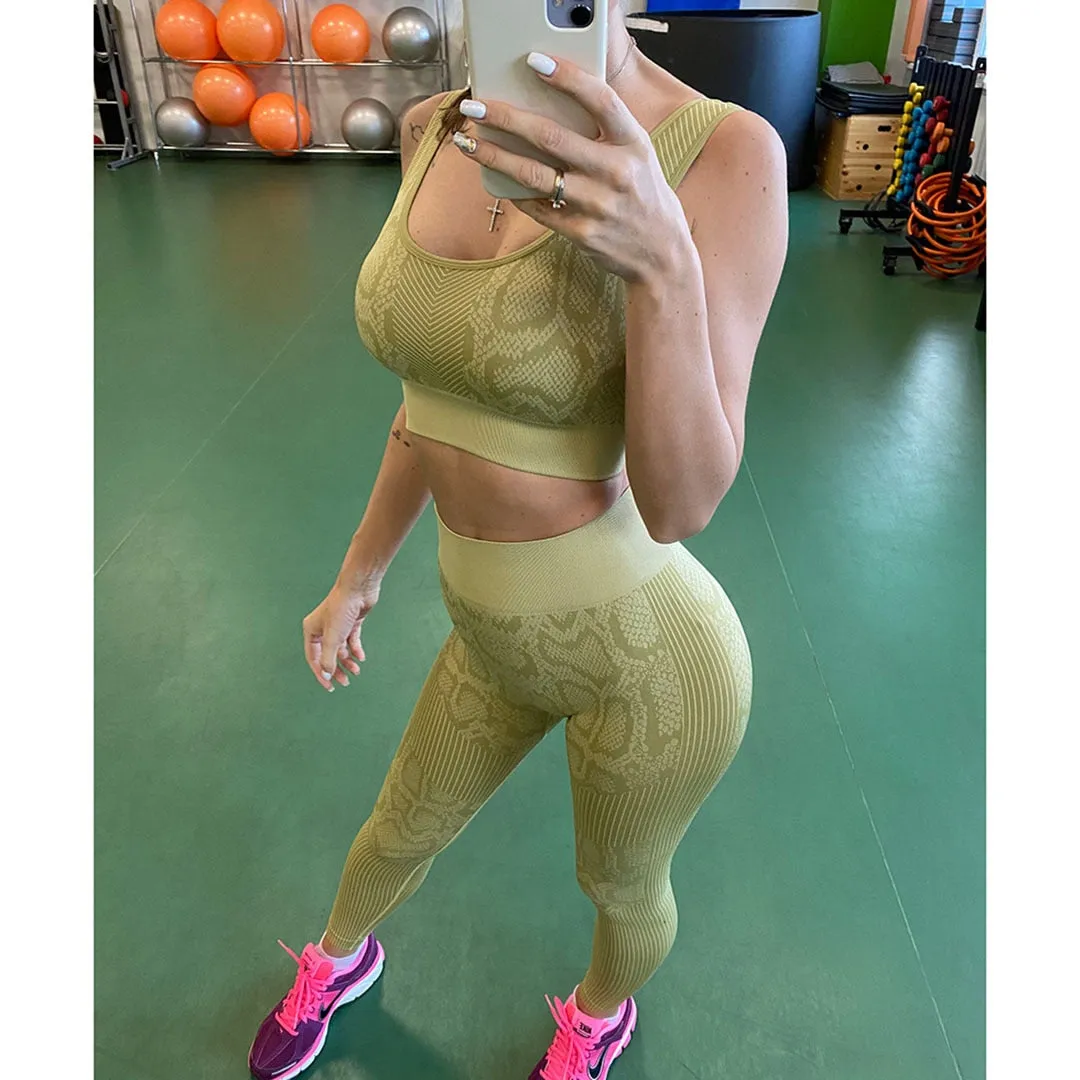 Snake Print Seamless Sportswear 2 Pieces Yoga Set Women Sports Bra and Leggings Fitness Running Workout Clothes Gym Outfit A010