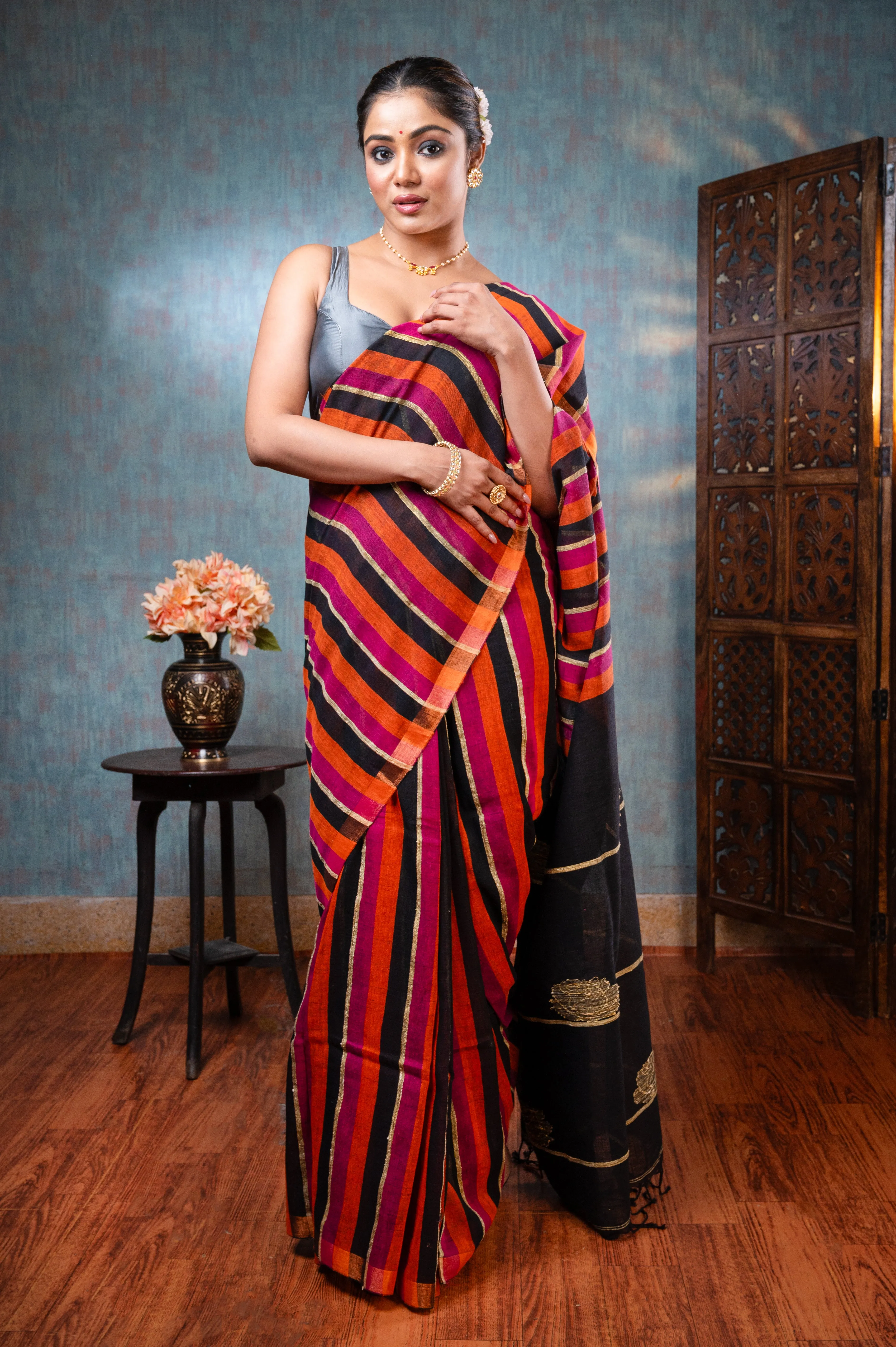 Women Multicolor Stripe Pure Handloom Linen Saree